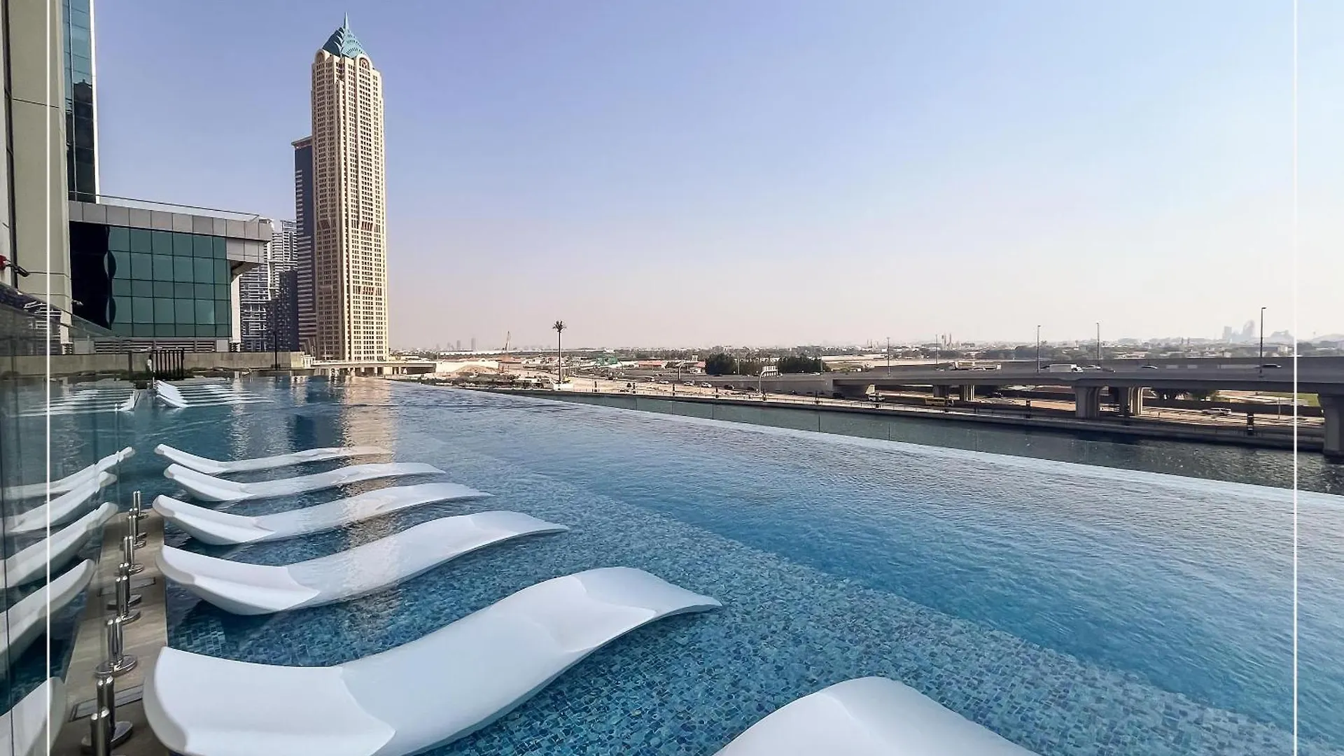 Exclusive Missoni-Branded 1Br Urban Oasis Canal 두바이